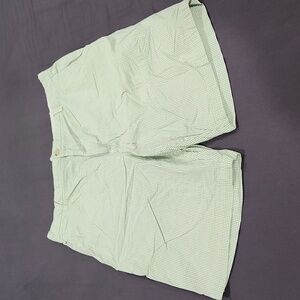 Izod Shorts - Green - 40 - Like New